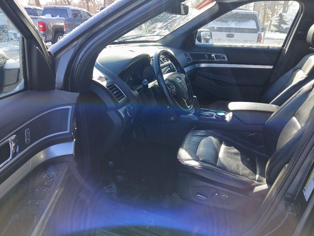 2017 Ford Explorer Image 10