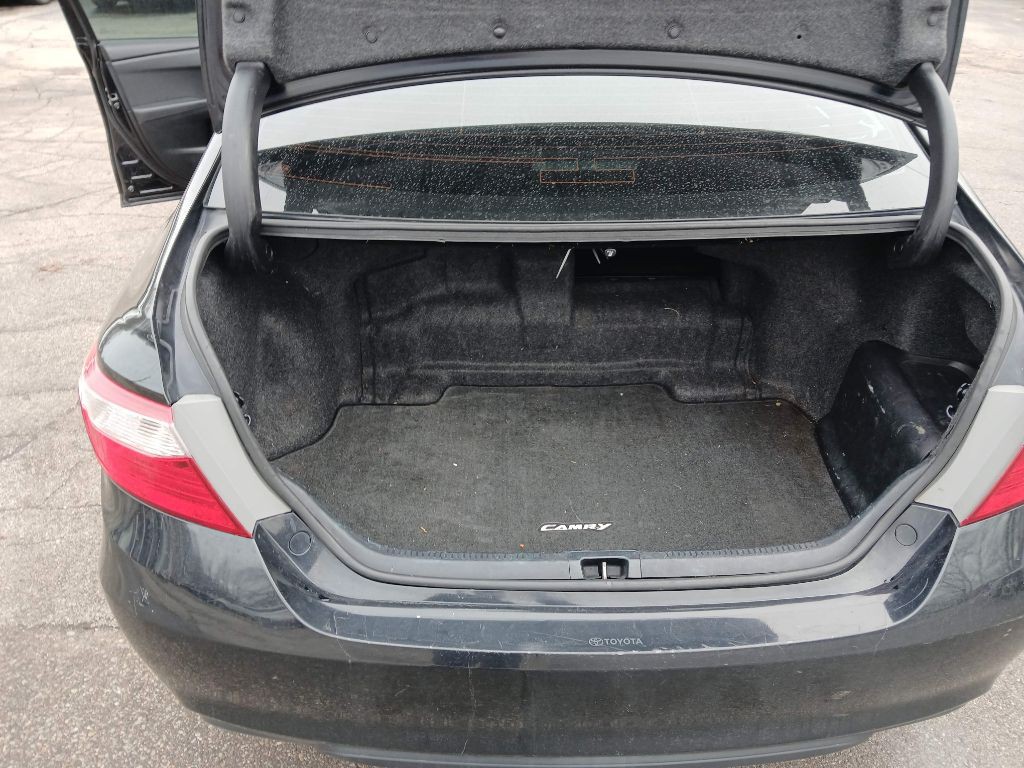 2015 Toyota Camry Image 10
