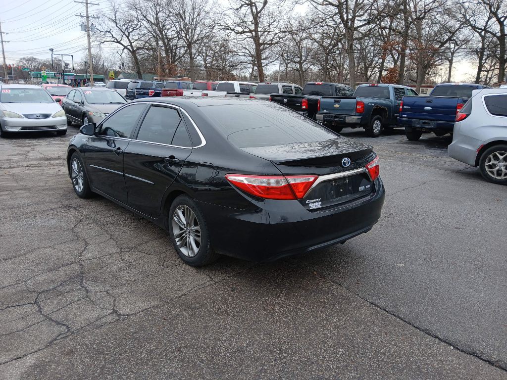 2015 Toyota Camry Image 2