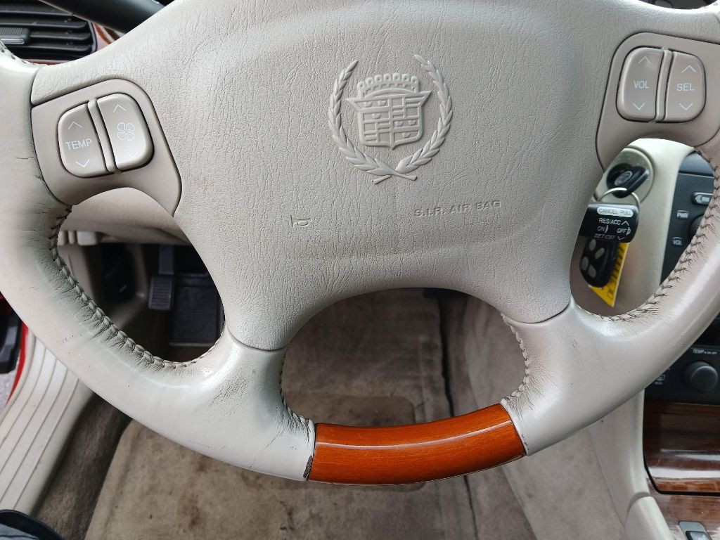 2000 Cadillac Seville Image 16
