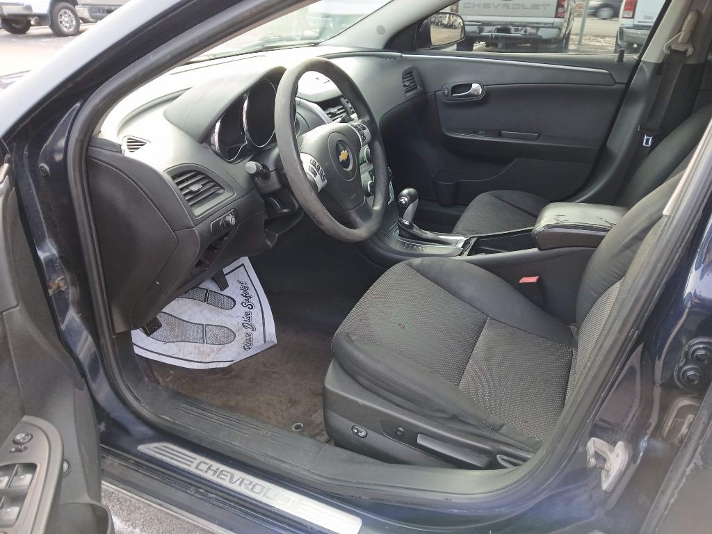 2010 Chevrolet Malibu Image 10