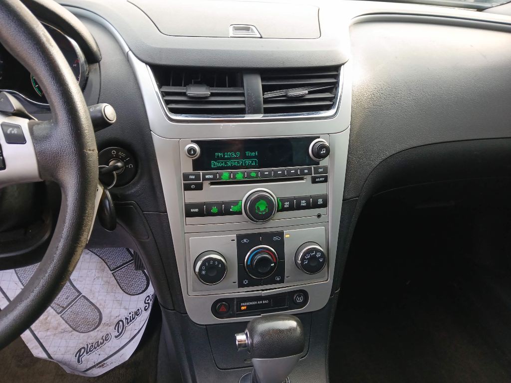 2010 Chevrolet Malibu Image 13
