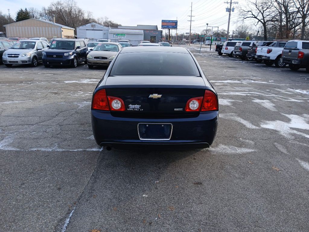 2010 Chevrolet Malibu Image 3