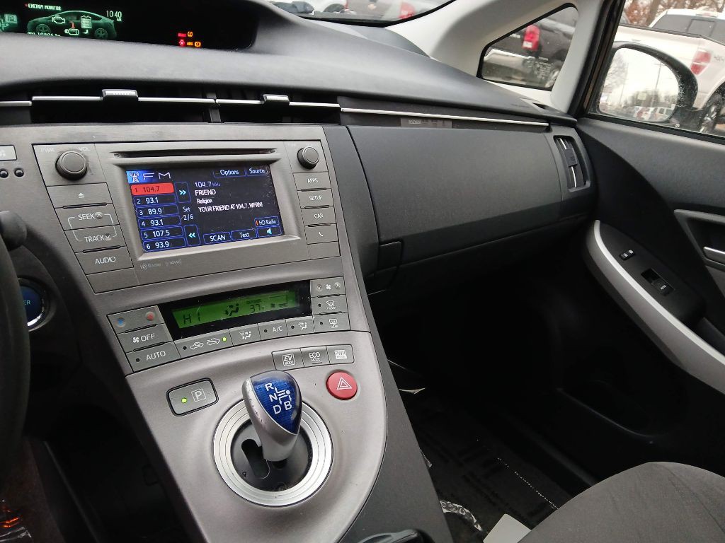 2012 Toyota Prius Image 12
