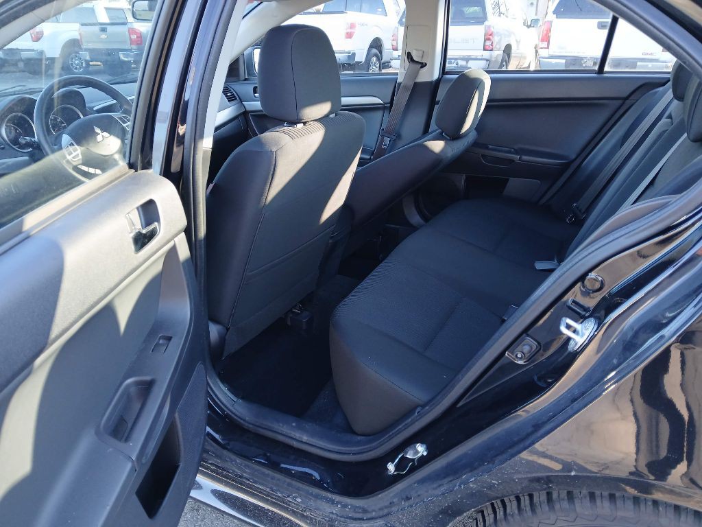 2015 Mitsubishi Lancer Image 10