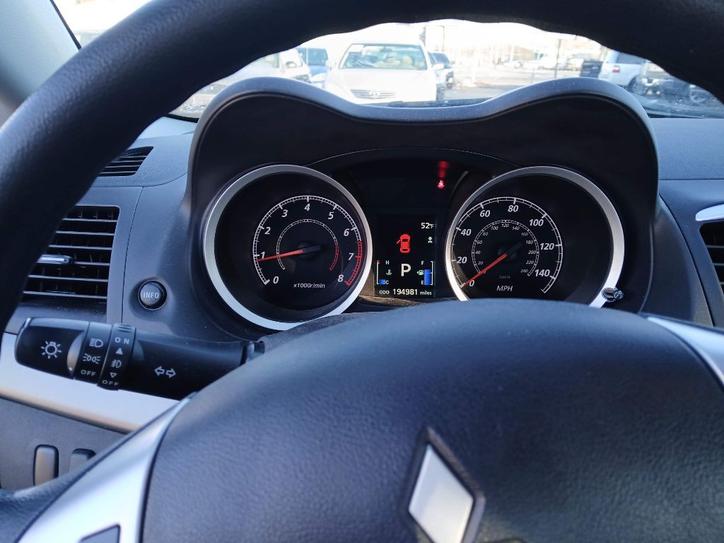 2015 Mitsubishi Lancer Image 14