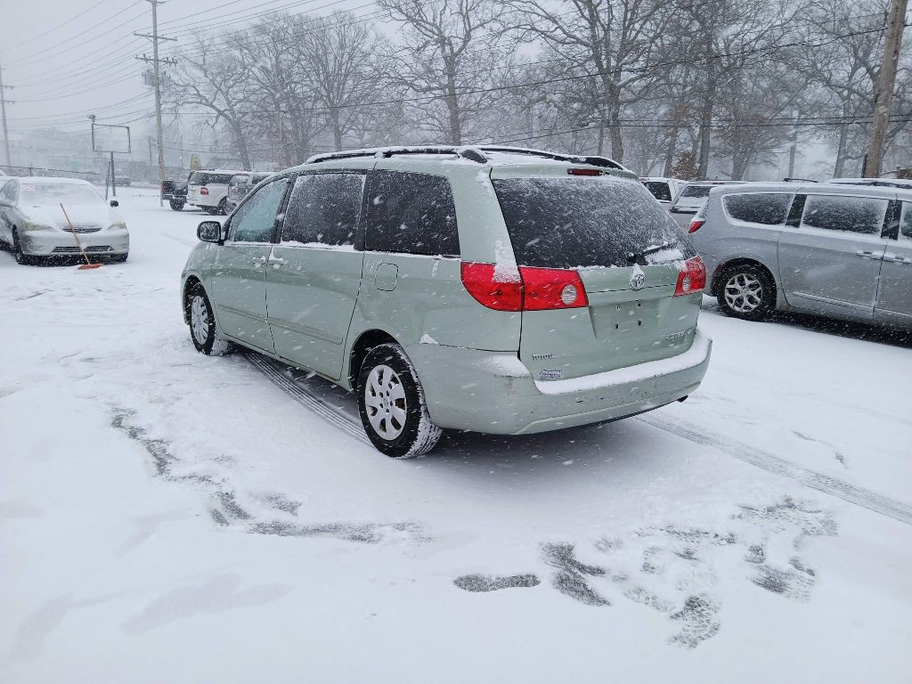 2008 Toyota Sienna Image 5