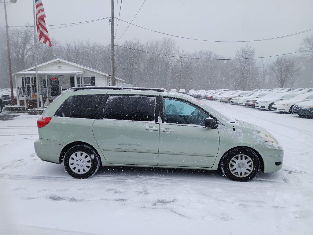 2008 Toyota Sienna Image 8