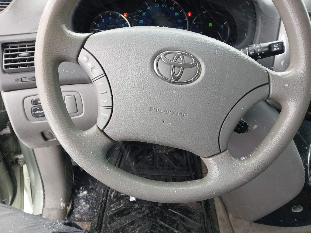 2008 Toyota Sienna Image 15