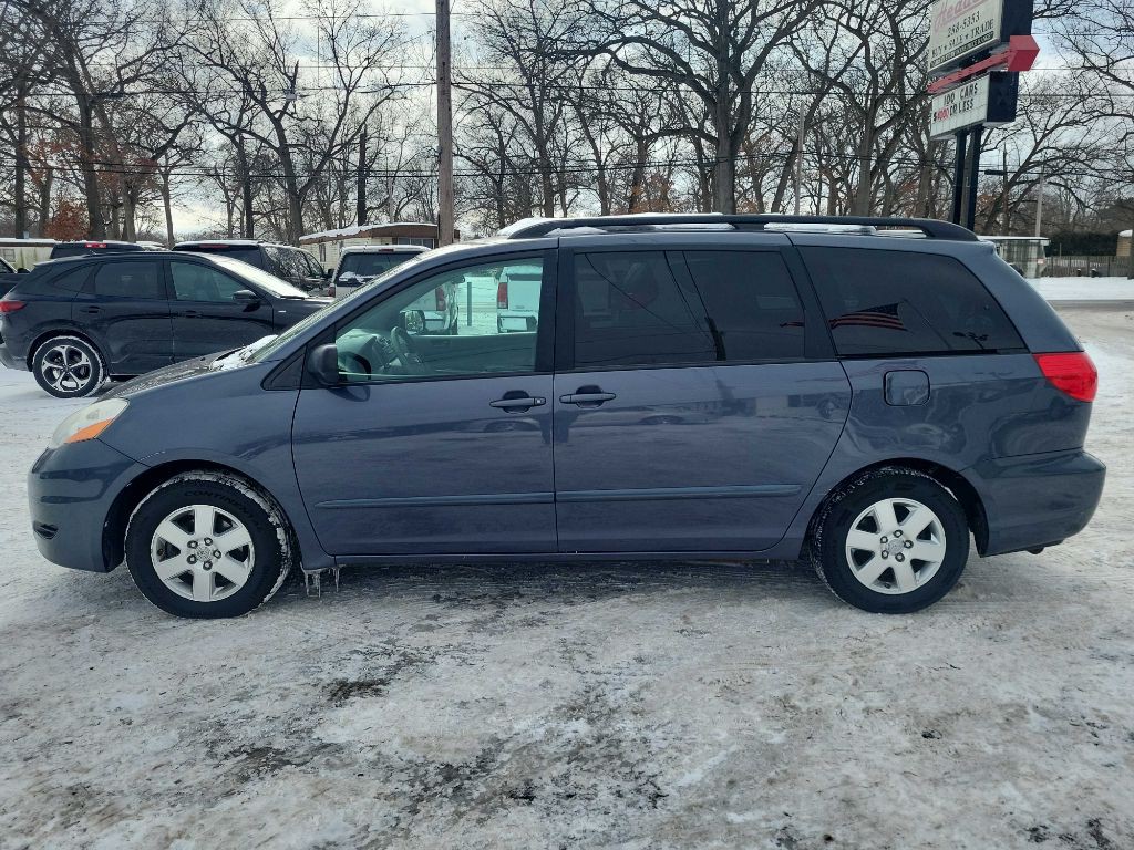 2008 Toyota Sienna Image 3