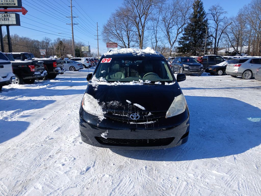 2009 Toyota Sienna Image 8