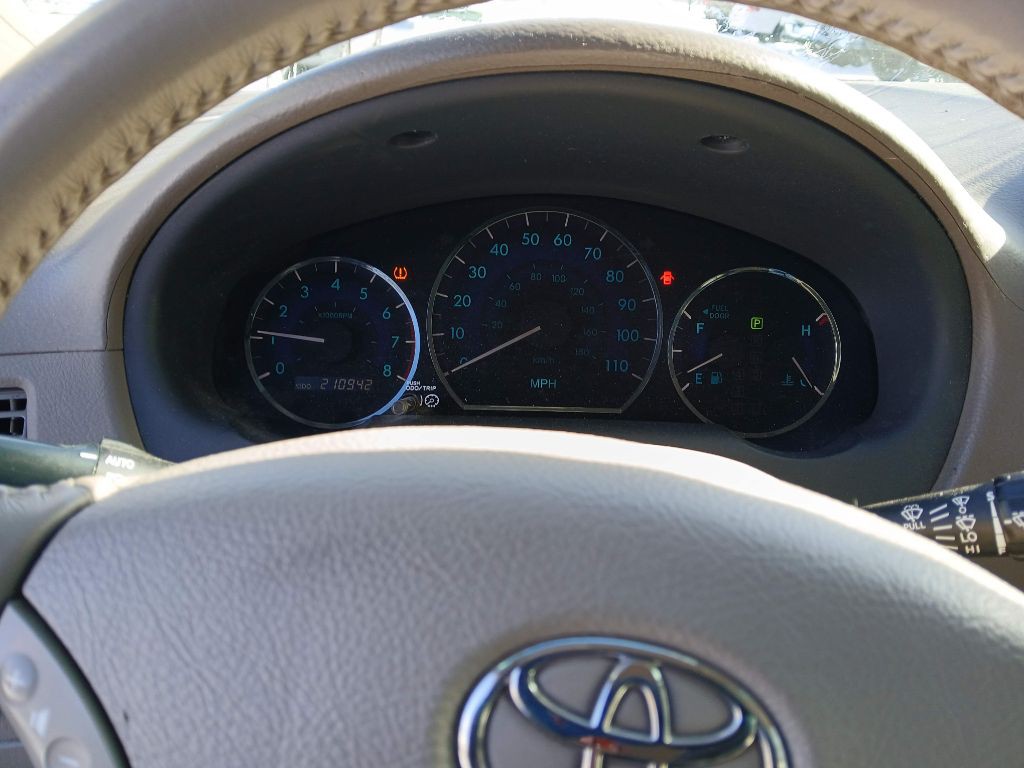 2009 Toyota Sienna Image 16