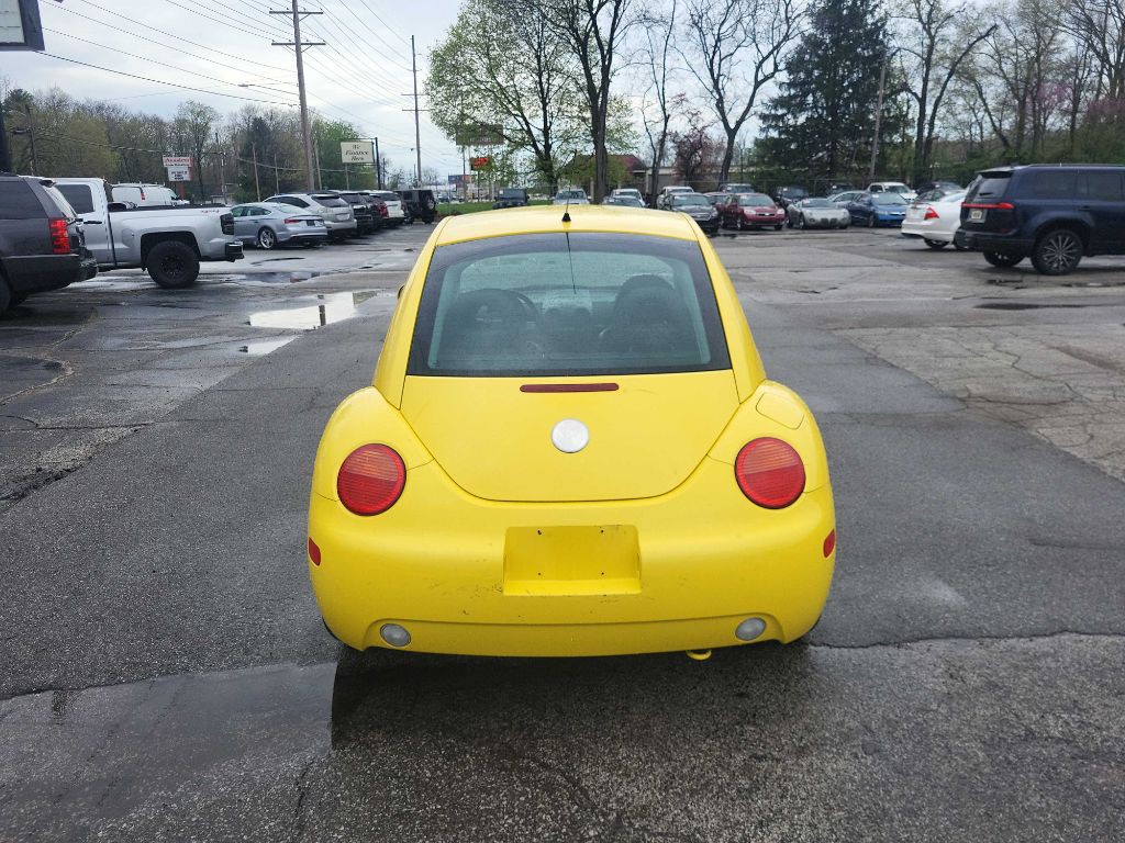 2002 Volkswagen Beetle Image 7