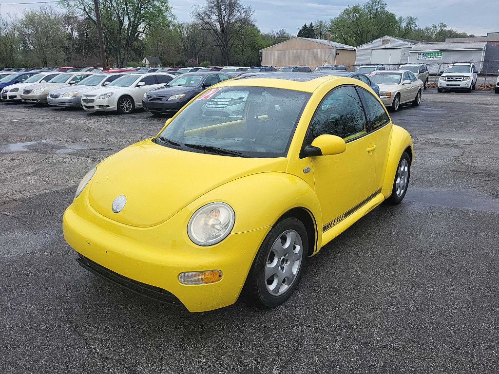2002 Volkswagen Beetle Image 1
