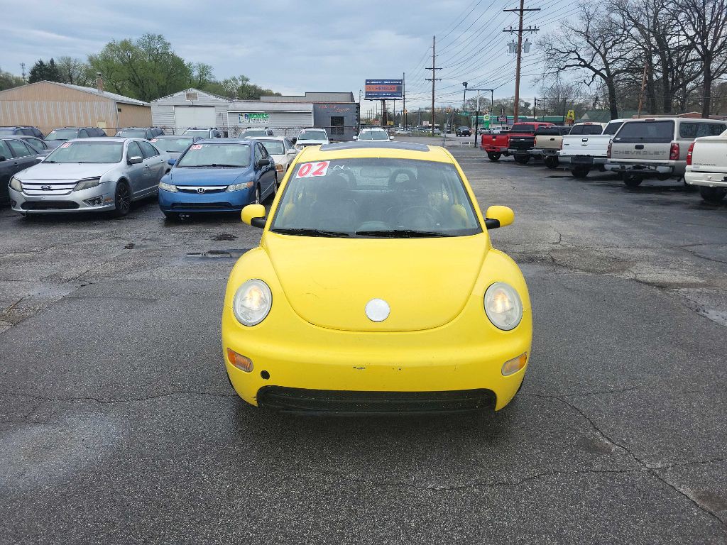 2002 Volkswagen Beetle Image 2