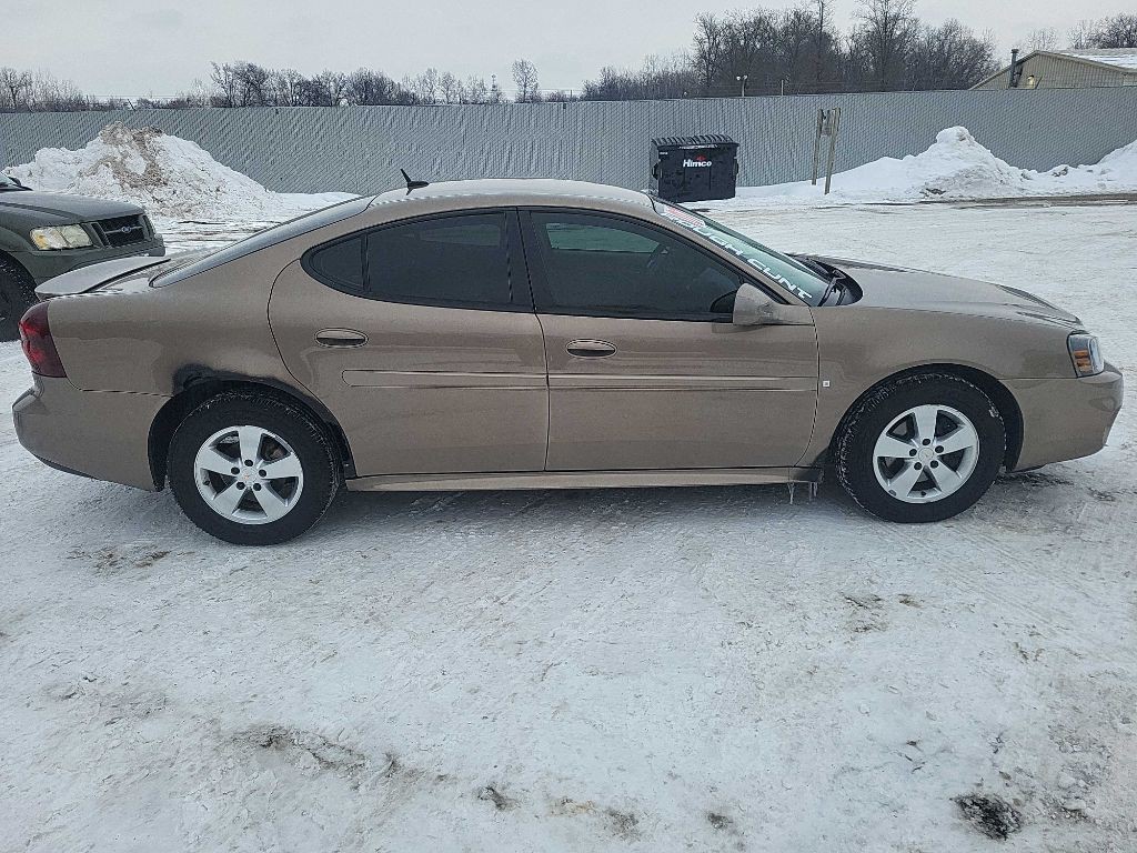 2007 Pontiac Grand Prix Image 1