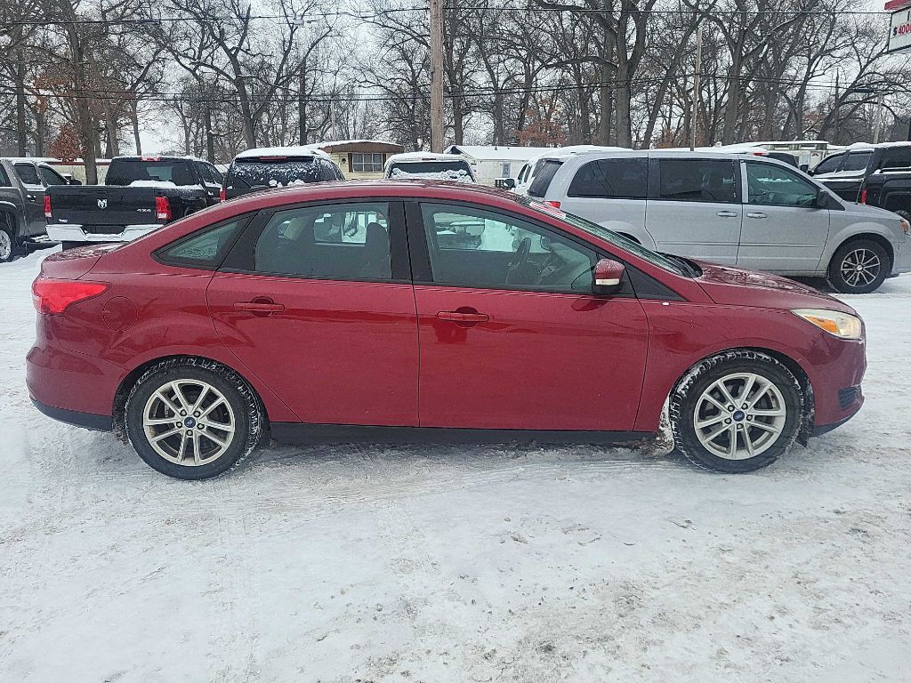 2016 Ford Focus Image 8