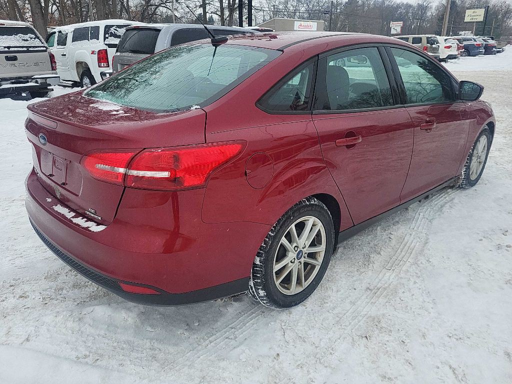 2016 Ford Focus Image 2