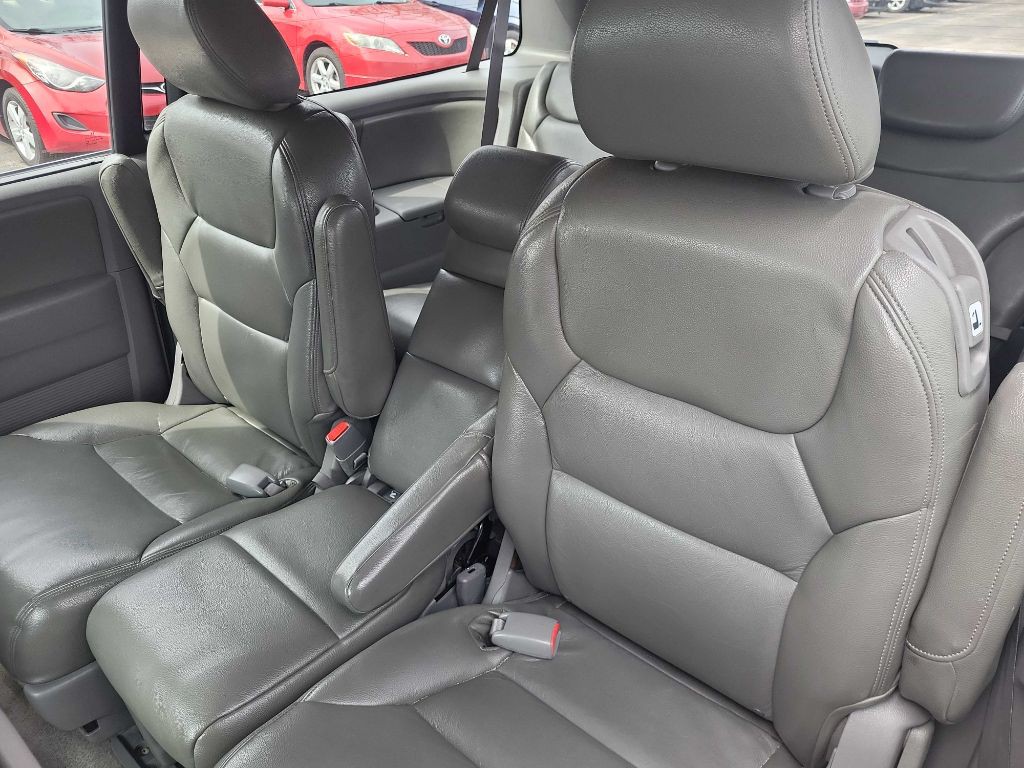 2010 Honda Odyssey Image 11