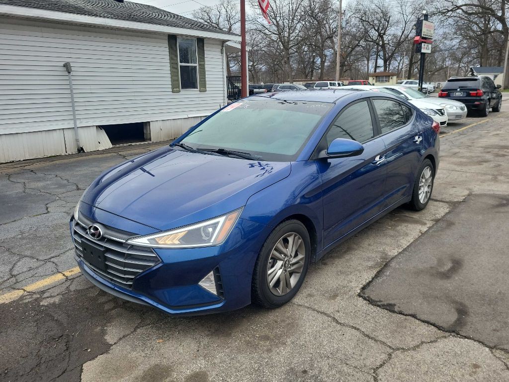 2019 Hyundai Elantra Image 2