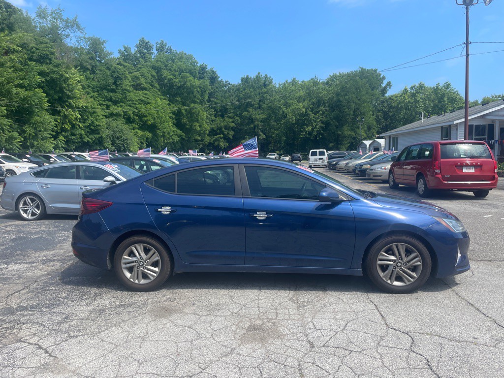 2019 Hyundai Elantra Image 4