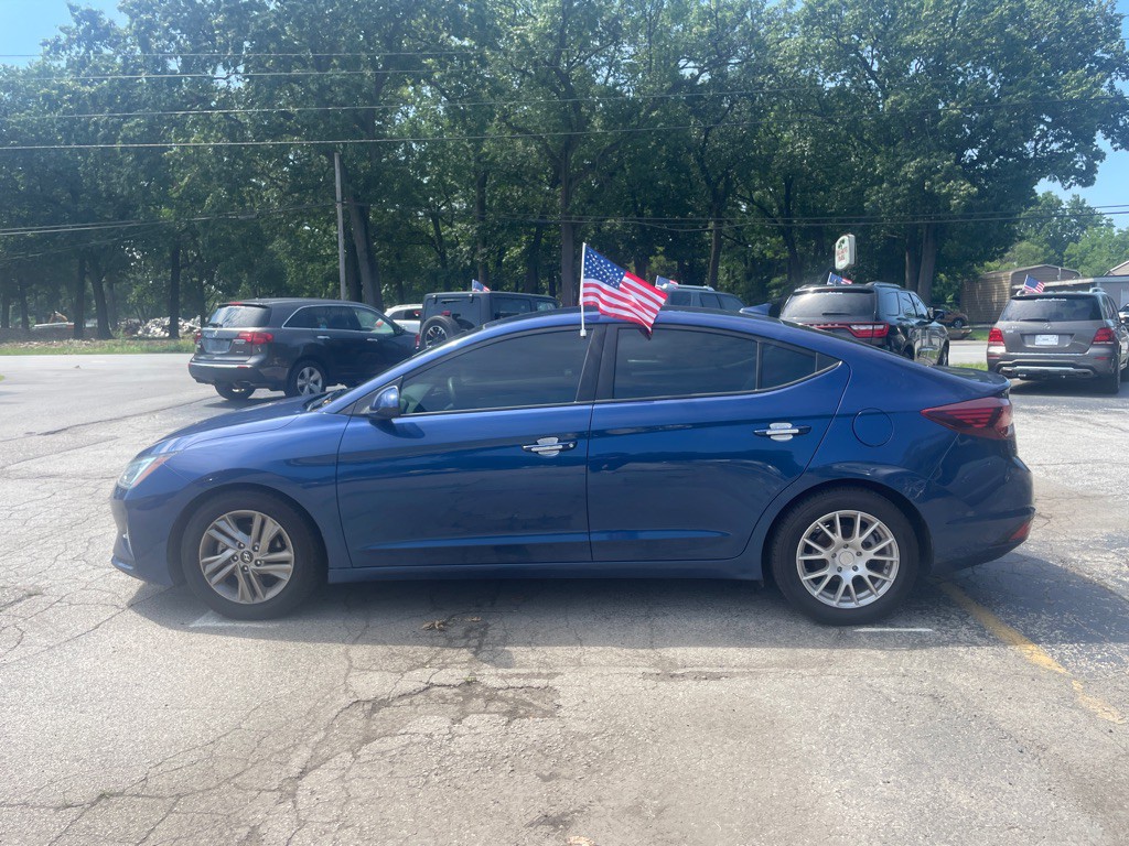 2019 Hyundai Elantra Image 8