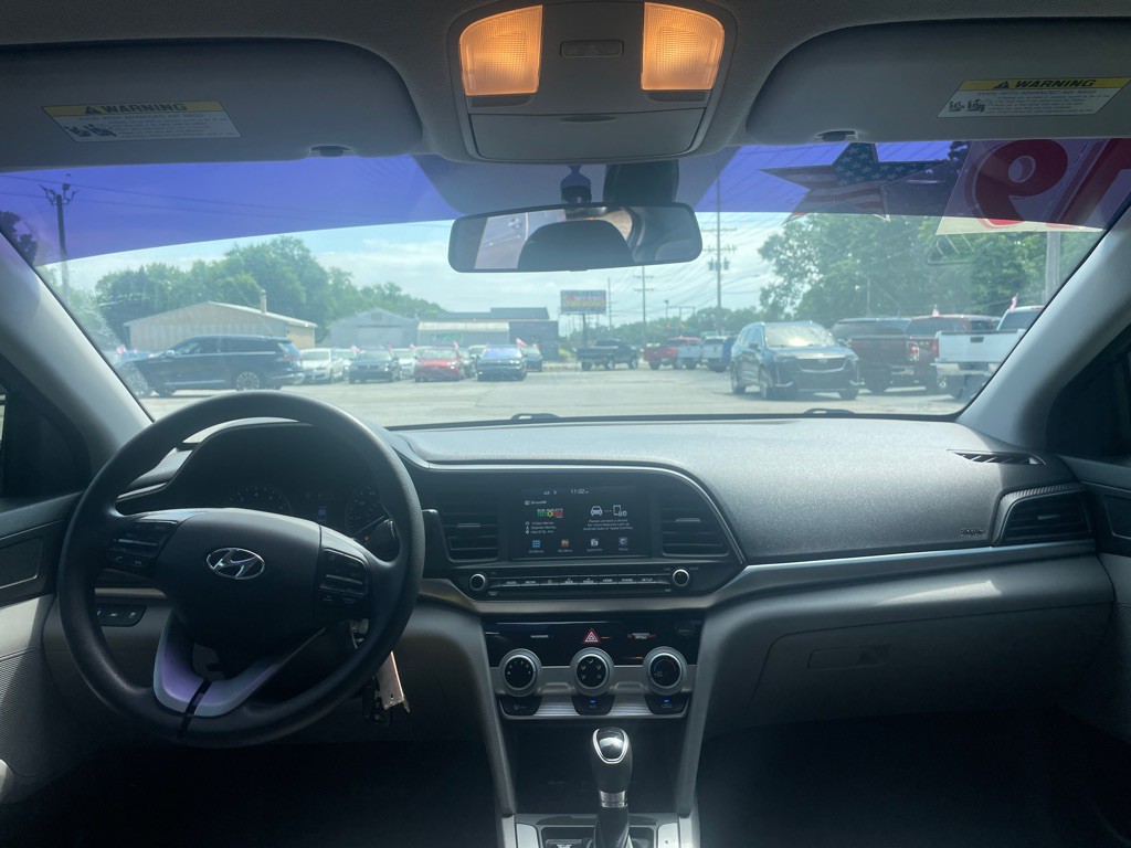 2019 Hyundai Elantra Image 9