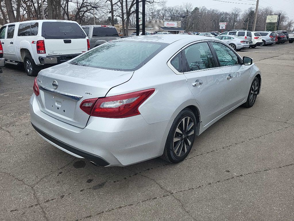 2018 Nissan Altima Image 3