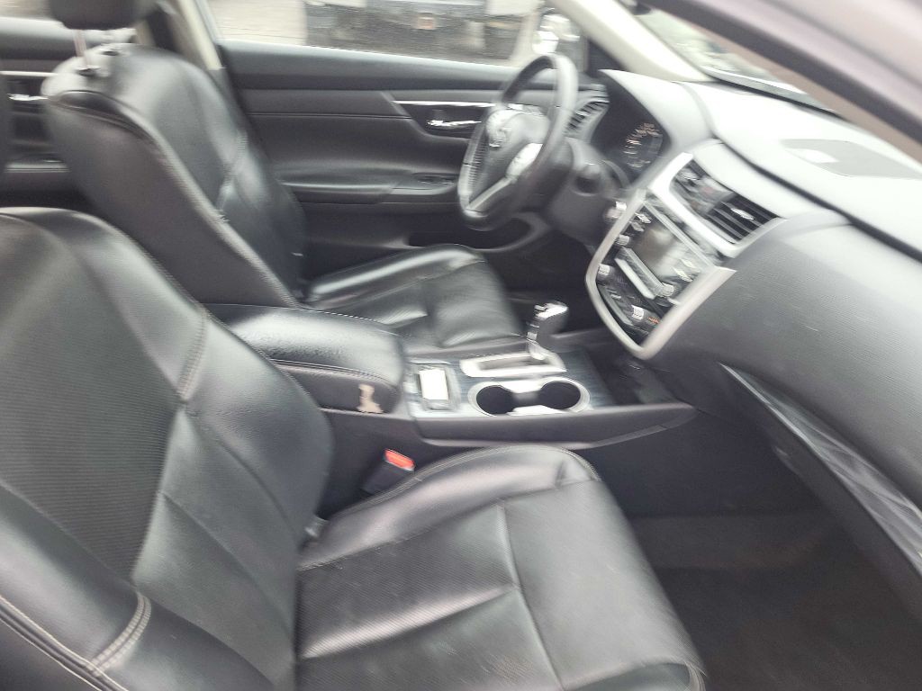 2018 Nissan Altima Image 10