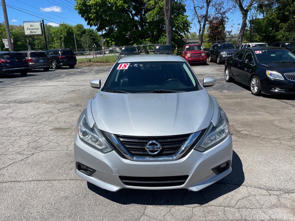 2018 Nissan Altima Image 2