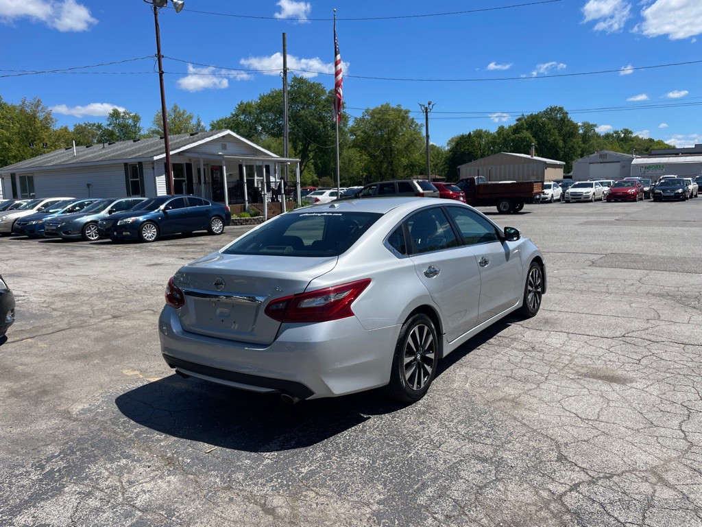 2018 Nissan Altima Image 5