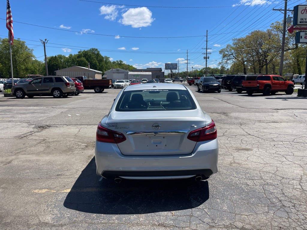 2018 Nissan Altima Image 6