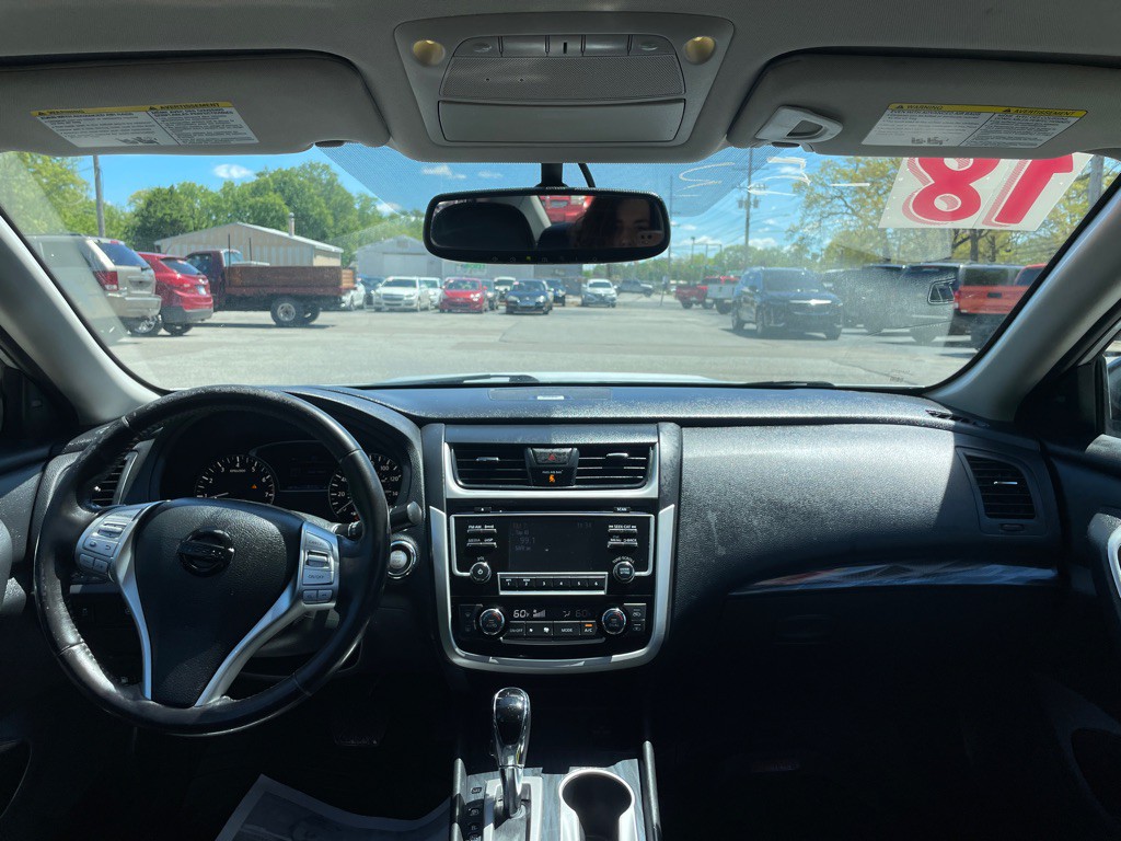 2018 Nissan Altima Image 9
