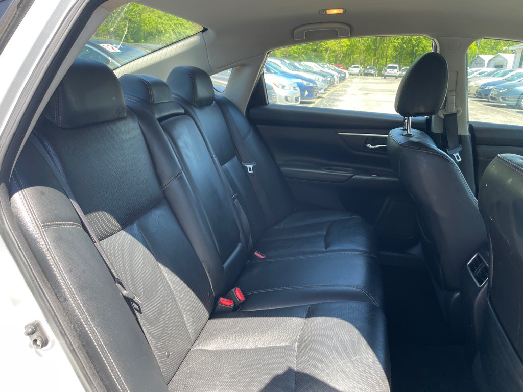 2018 Nissan Altima Image 13