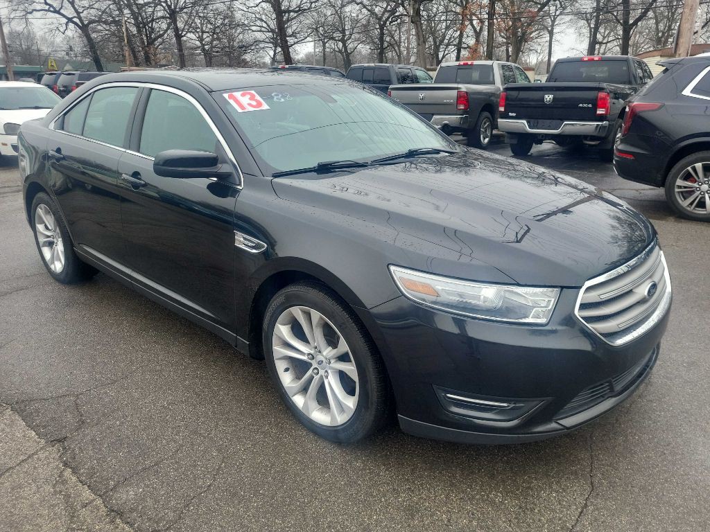 2013 Ford Taurus Image 2