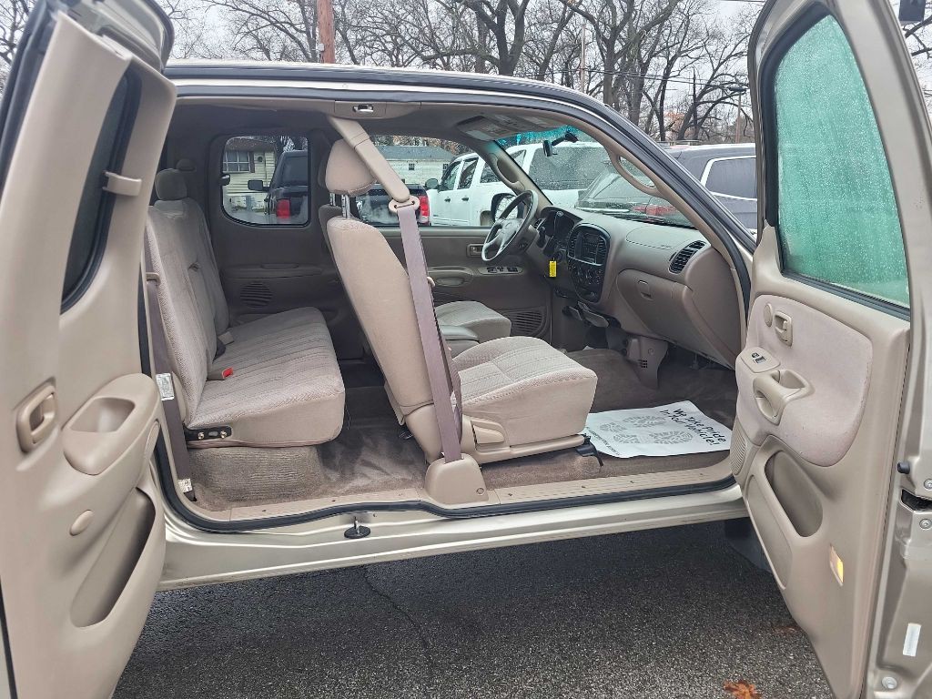 2002 Toyota Tundra Image 9