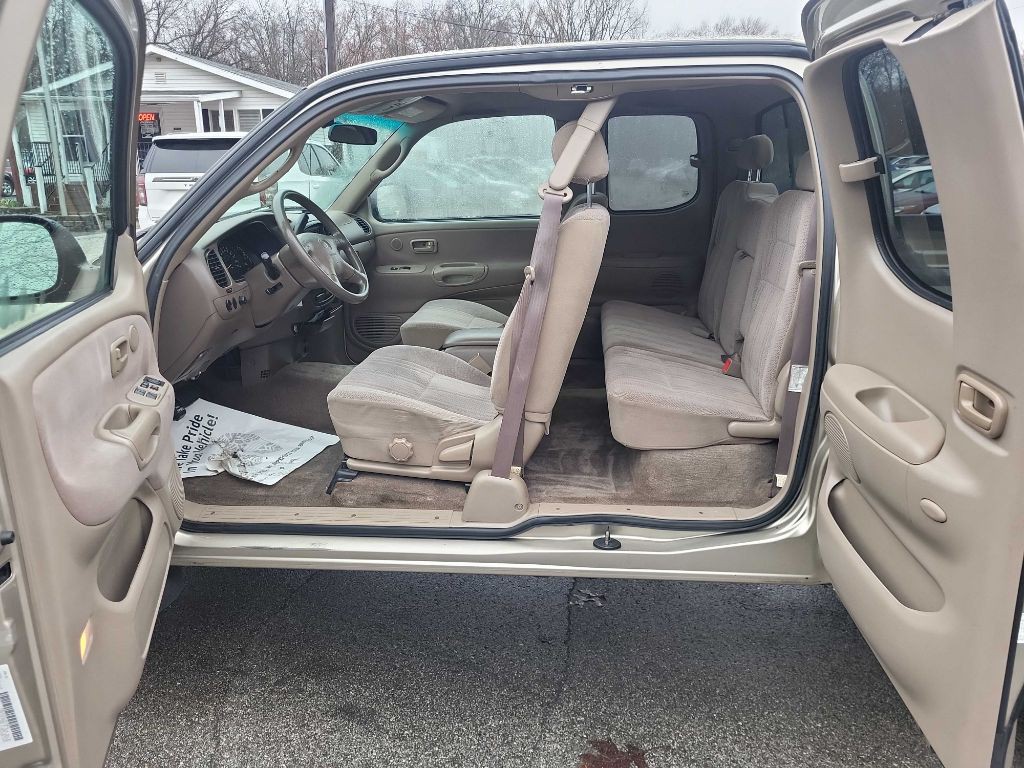 2002 Toyota Tundra Image 10