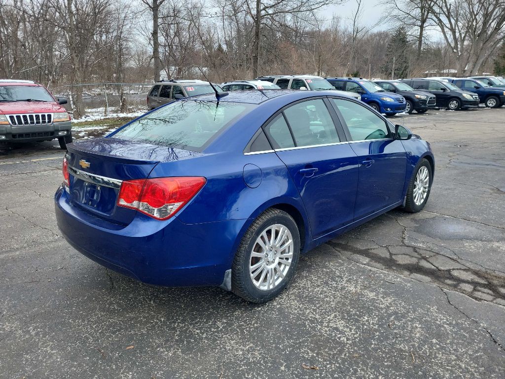 2013 Chevrolet Cruze Image 2