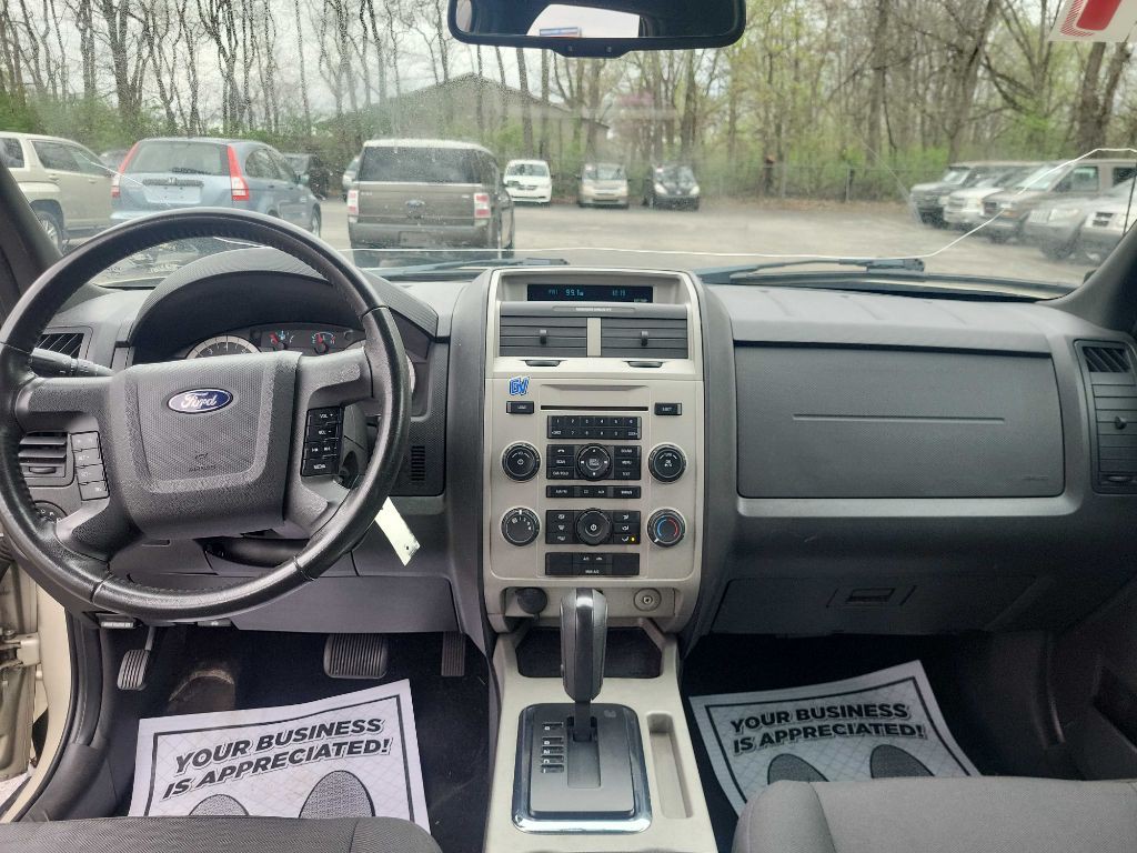 2011 Ford Escape Image 9
