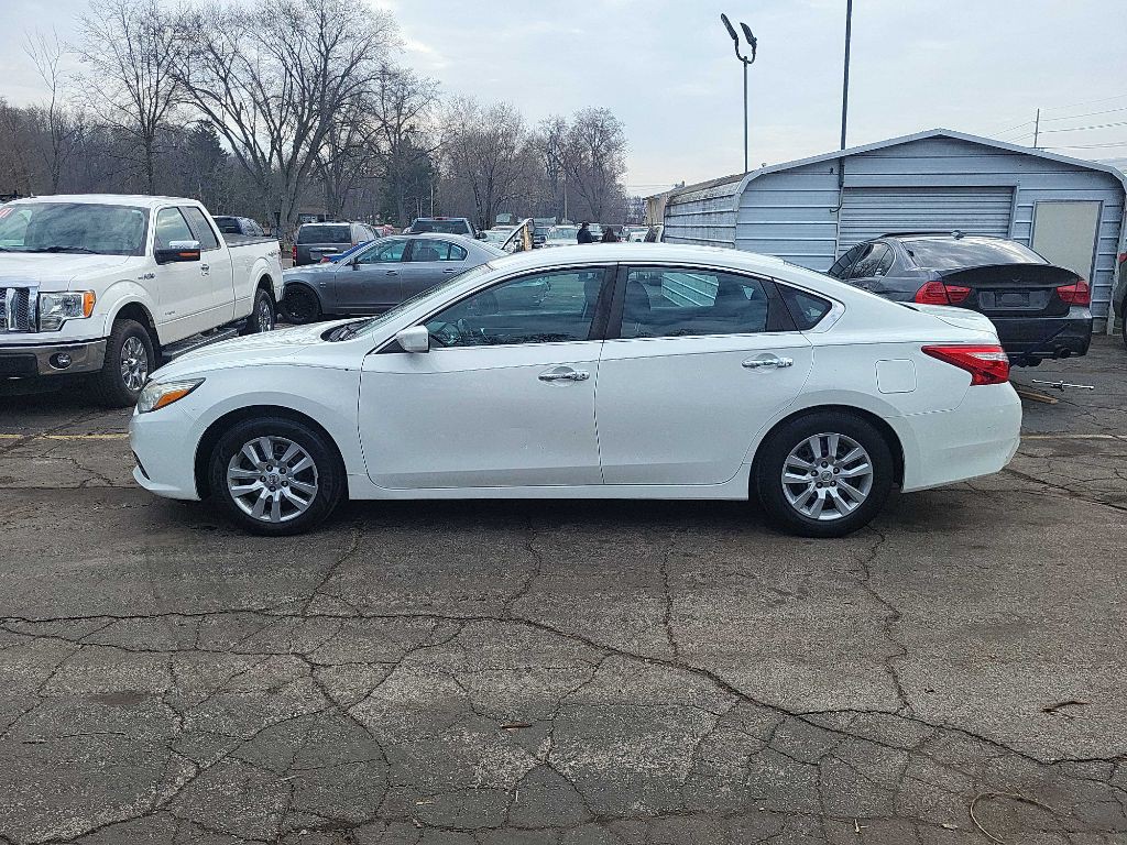 2016 Nissan Altima Image 6
