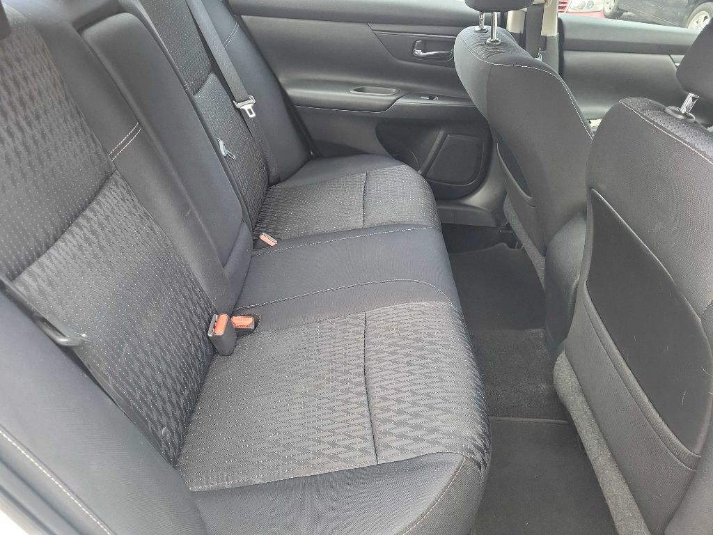 2016 Nissan Altima Image 11