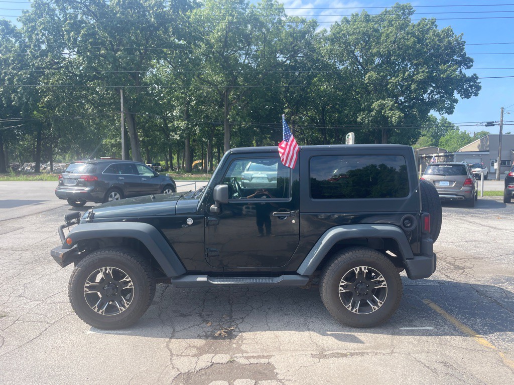 2012 Jeep Wrangler Image 8