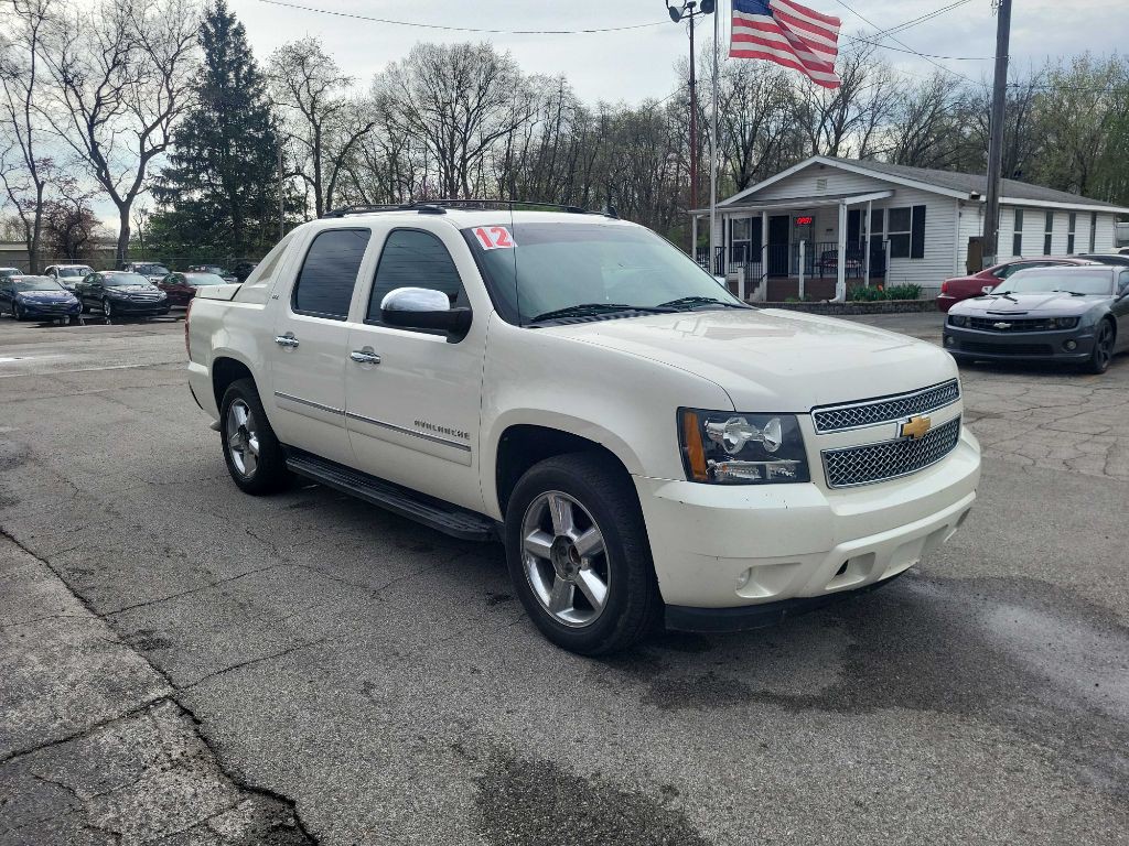 2012 Chevrolet Avalanche Image 1