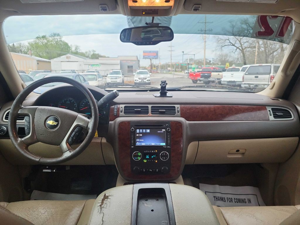 2012 Chevrolet Avalanche Image 6