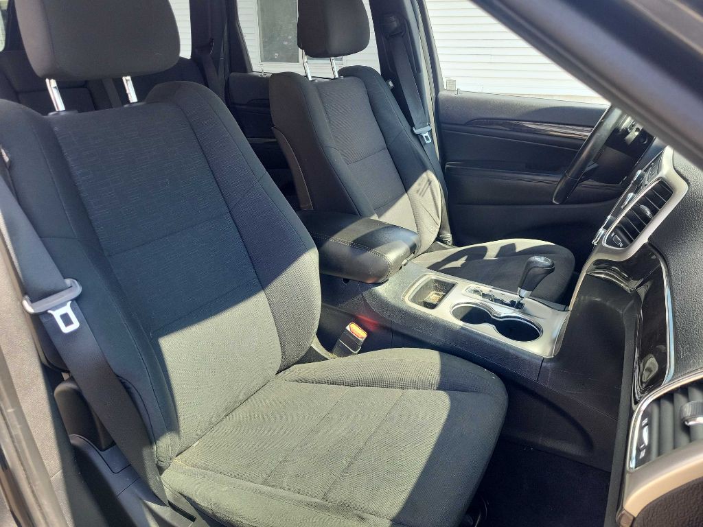 2011 Jeep Grand Cherokee Image 10