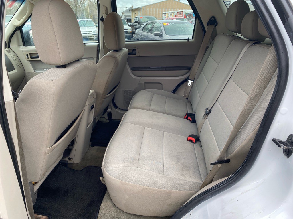 2010 Ford Escape Image 8