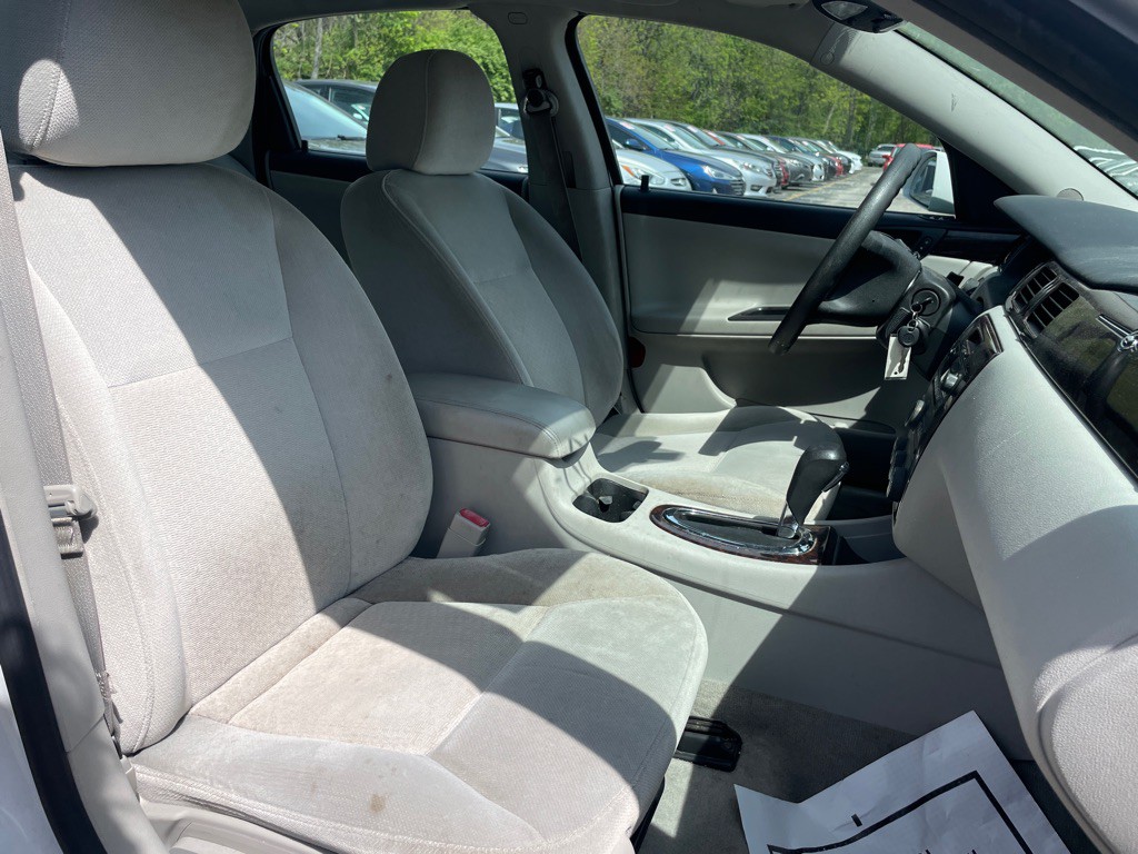 2013 Chevrolet Impala Image 12