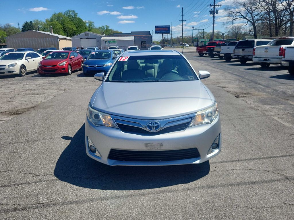 2012 Toyota Camry Image 2
