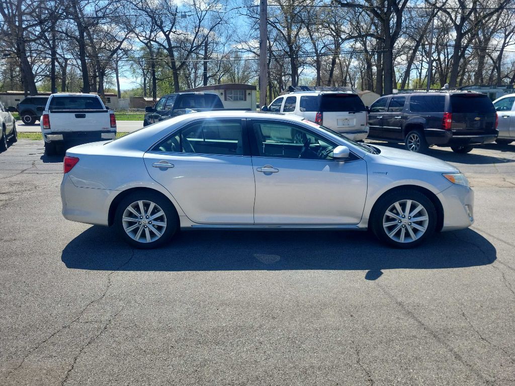 2012 Toyota Camry Image 8
