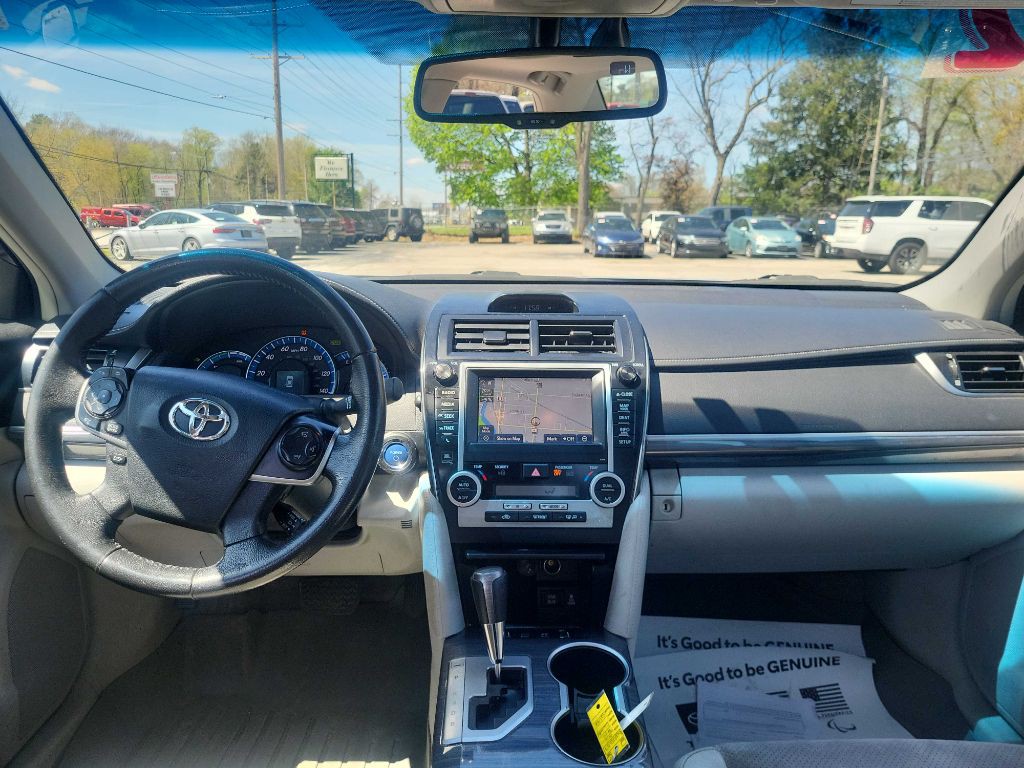 2012 Toyota Camry Image 9